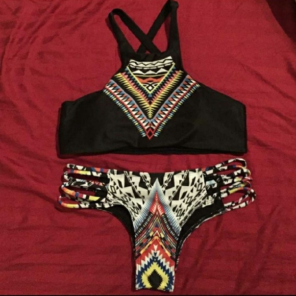 Aztec bikini - Picture 3 of 5